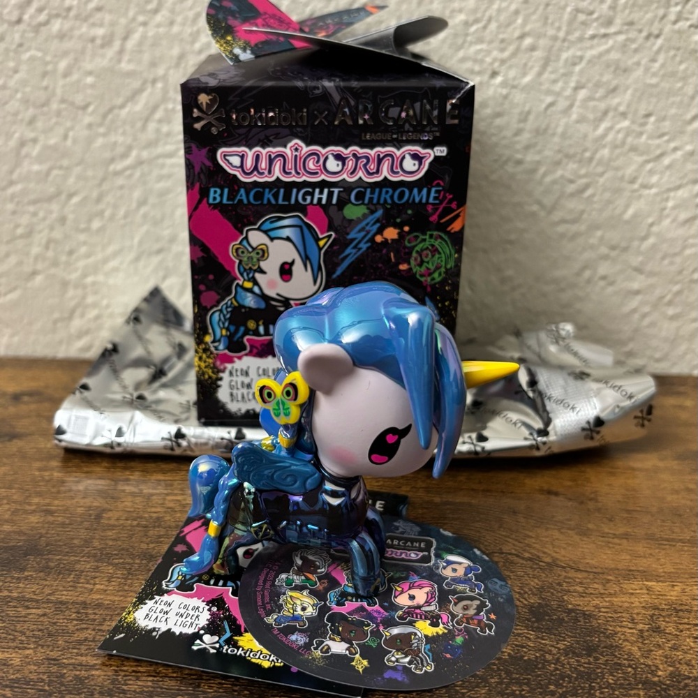 Tokidoki Jinx Unicorno Arcane Blacklight Chrome Vinyl Figure - Arcane Series